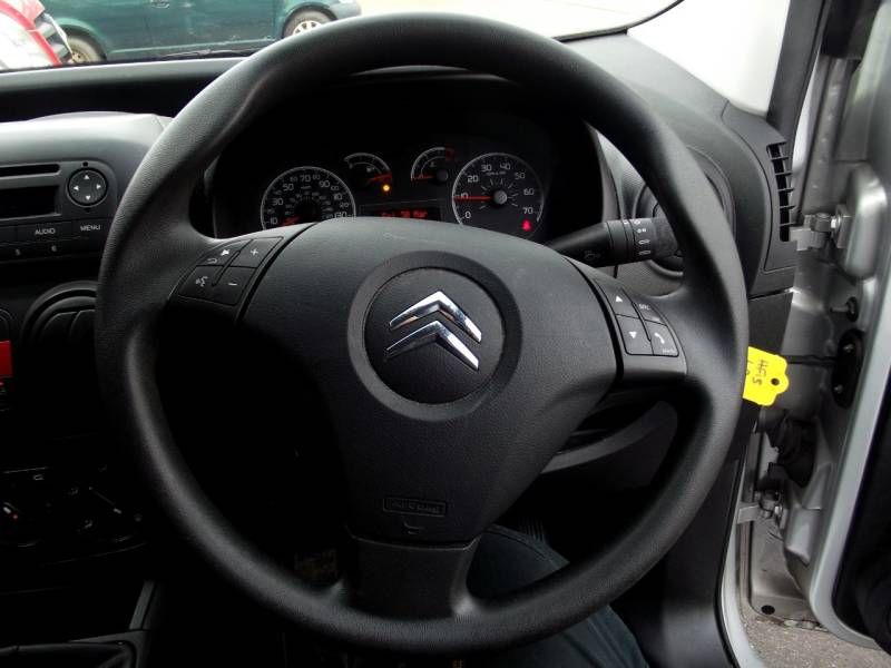 2015 Citroen Nemo 1.3 HDi image 10
