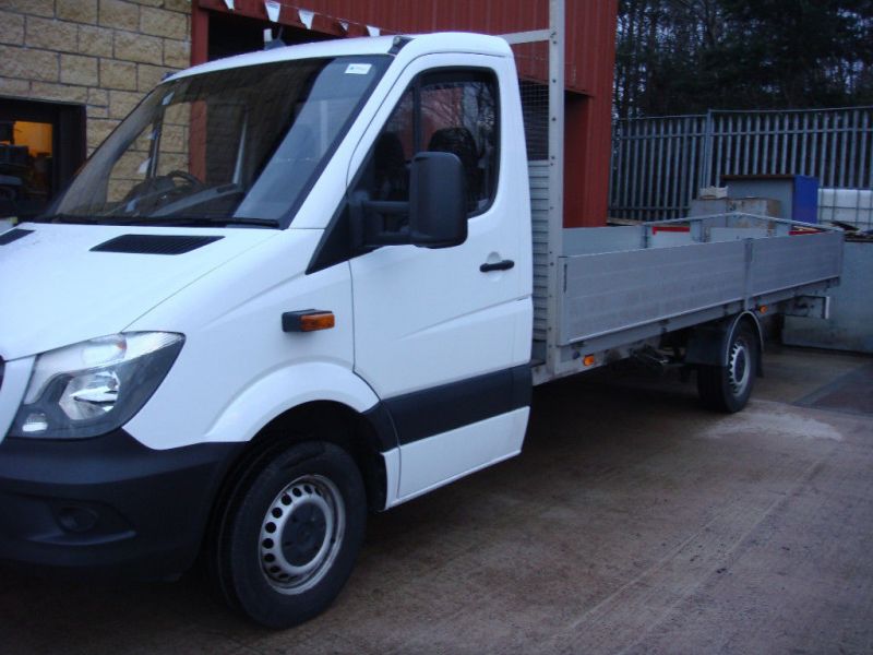 2015 Mercedes Drop Side Truck 313 Sprinter Cdi image 1