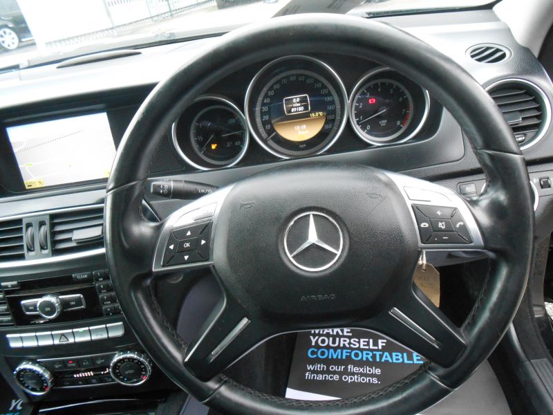 2011 Mercedes-Benz 1.8 C180 4dr image 7