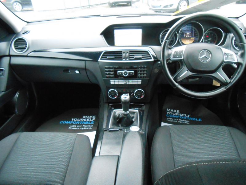 2011 Mercedes-Benz 1.8 C180 4dr image 9