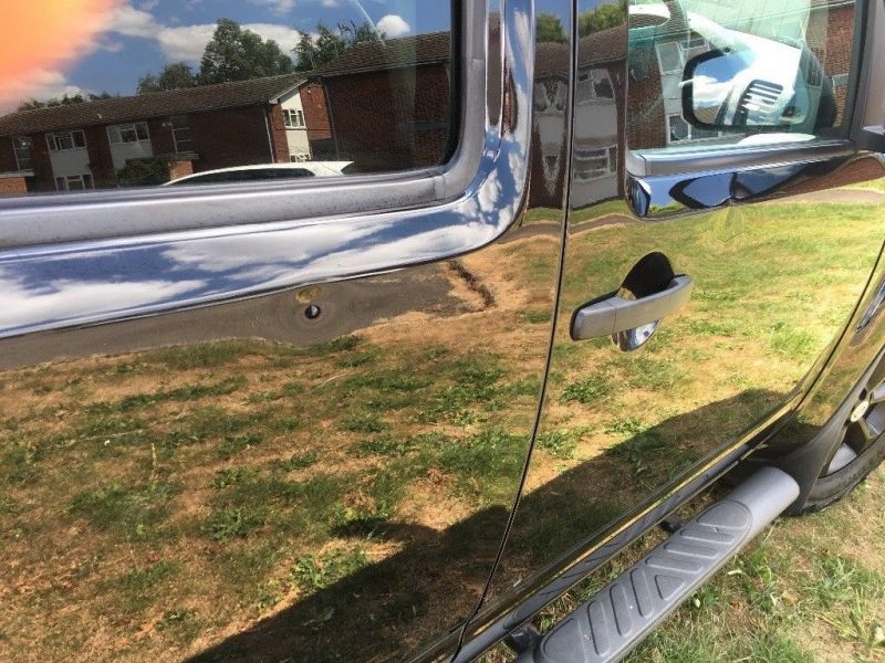 2010 Nissan Navara image 5