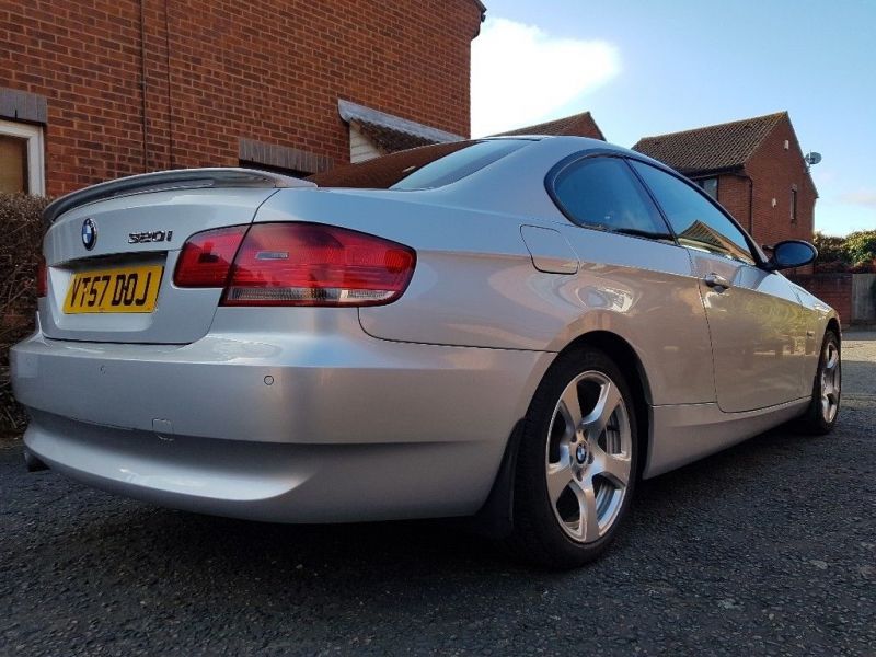 2007 BMW 3 Series 320i SE image 2