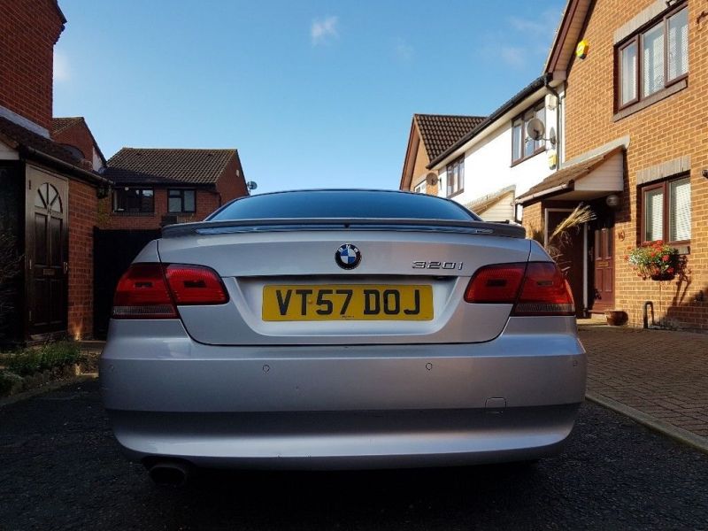 2007 BMW 3 Series 320i SE image 4