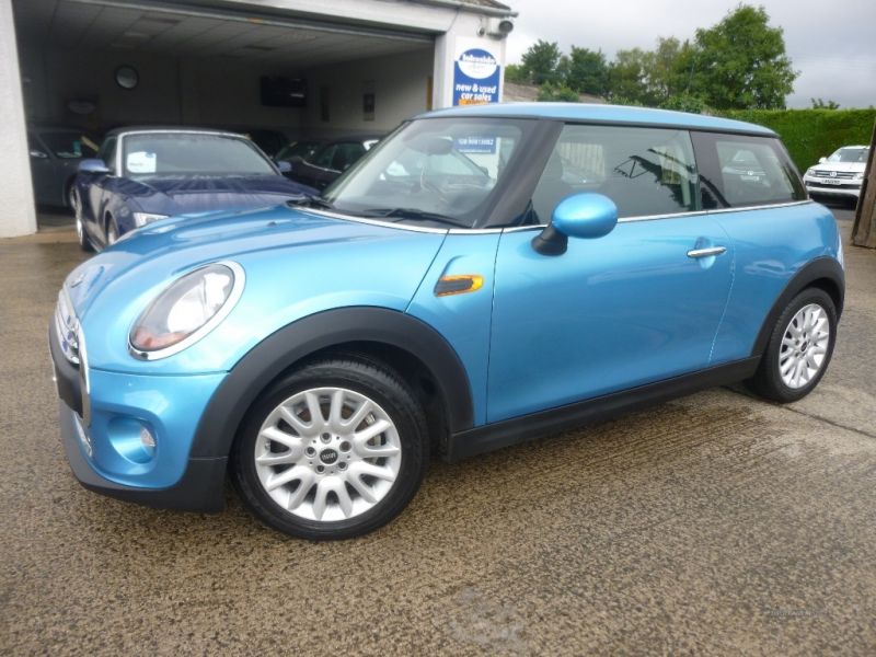 2014 MINI Hatch 1.5 One D 3dr image 1