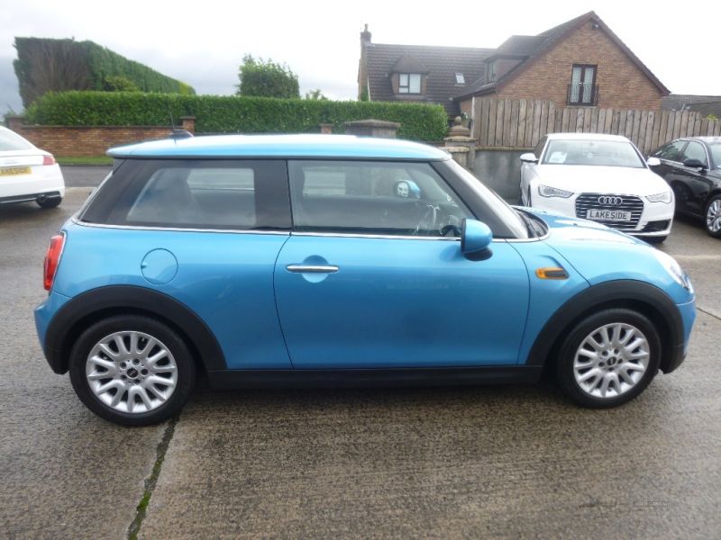 2014 MINI Hatch 1.5 One D 3dr image 4
