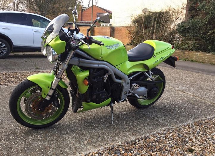 1999 Triumph 955i image 3