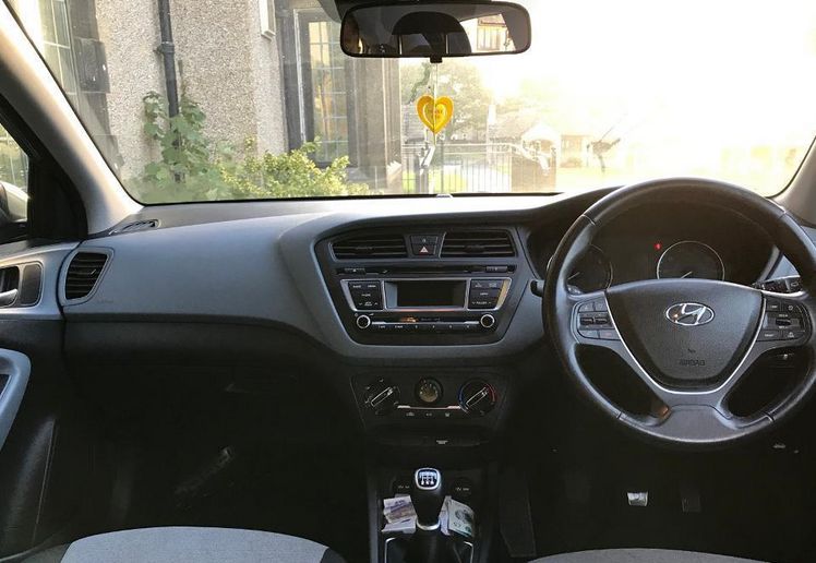 2016 Hyundai i20 image 5