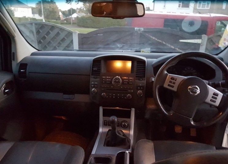 2013 Nissan Navara Tekna D/Cab DCi 190 image 7