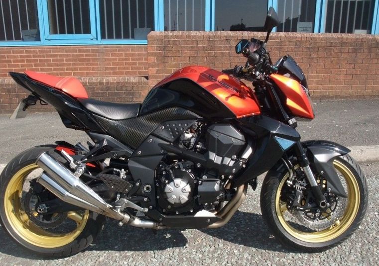 Kawasaki Z1000 image 1