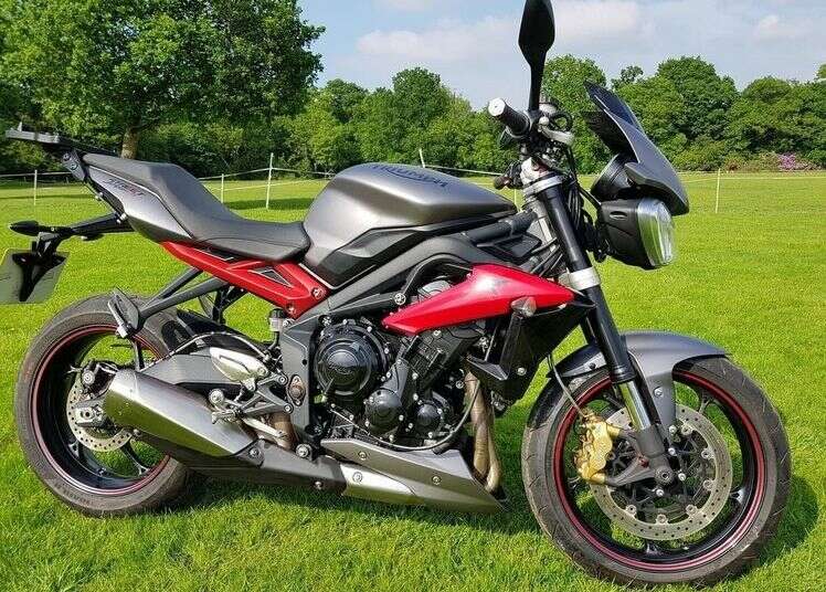 Triumph STREET TRIPLE R ABS, FSH image 1