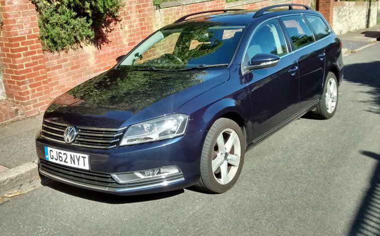 2012 VW Passat image 1