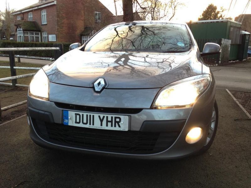 2011 Renault Megane Expression image 1