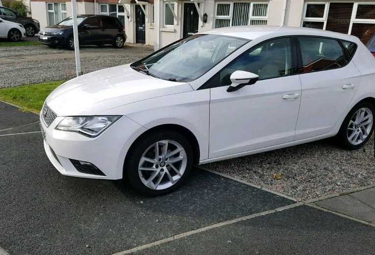 2013 Seat Leon 1.6 TDI image 1