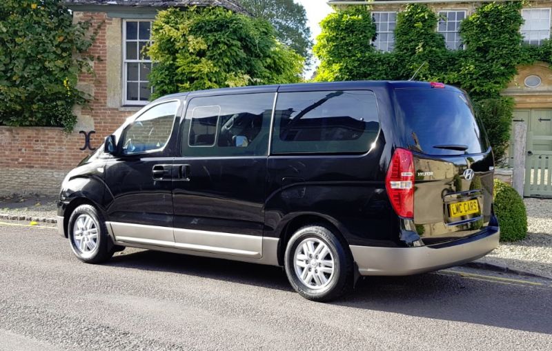 HYUNDAI I800 2.5 DIESEL 8 SEATER image 2