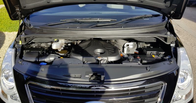 HYUNDAI I800 2.5 DIESEL 8 SEATER image 6