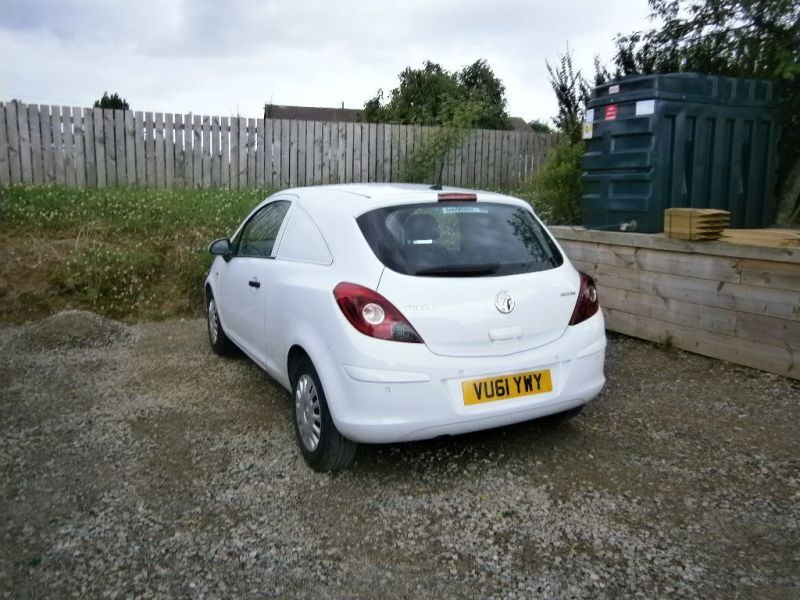 2011 Vauxhall Corsa CDTI Ecoflex Van image 2