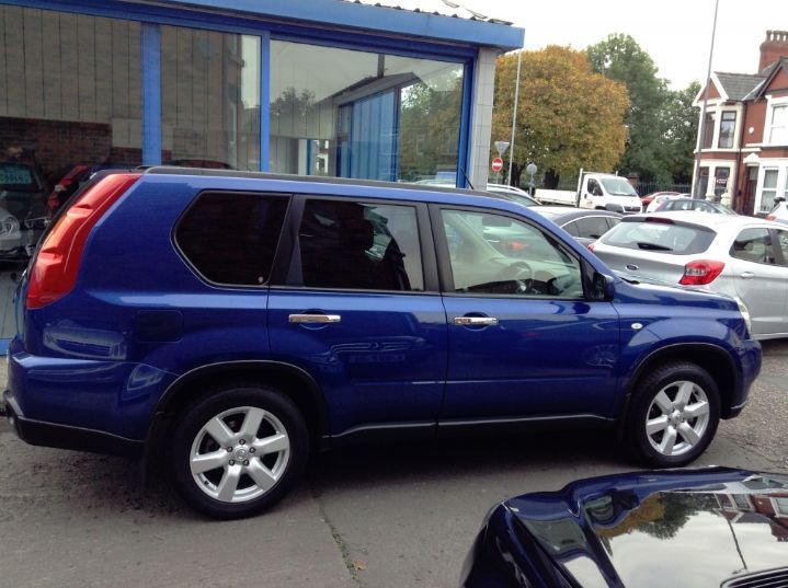 2008 (08) NISSAN X-TRAIL 2.0 AVENTURA DCI 5DR image 3