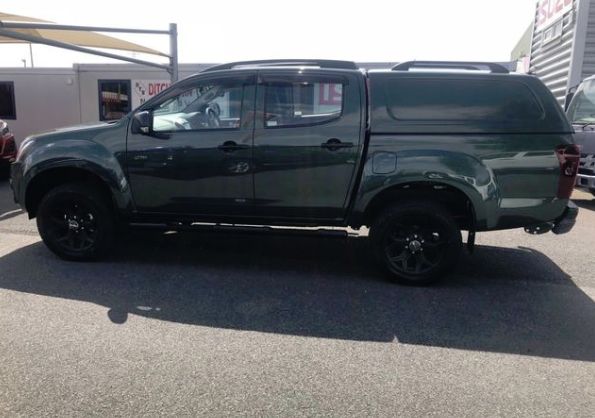 2018 18 ISUZU D-MAX Huntsman Plus 4x4 Double Cab Pick Up image 4