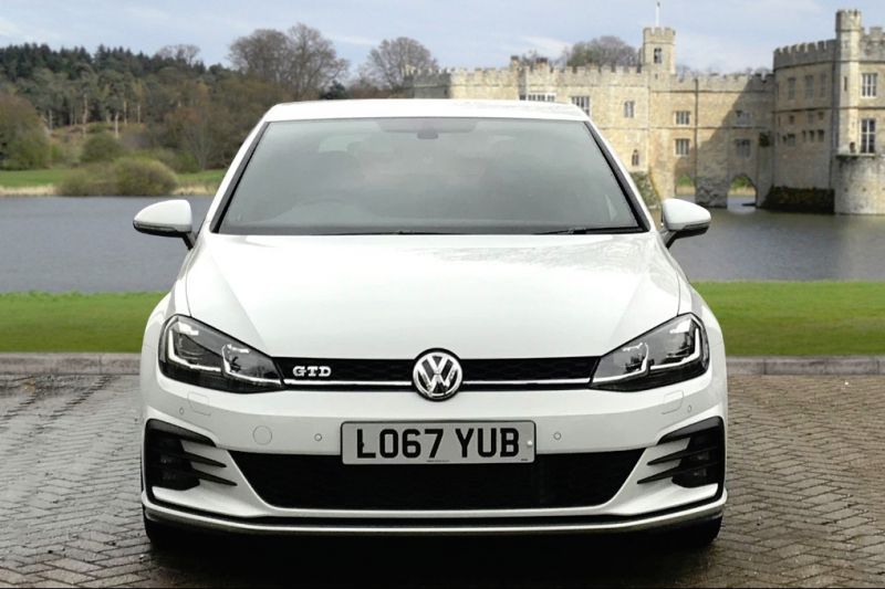 2018 Volkswagen Golf 2.0L GTD TDI DSG image 4