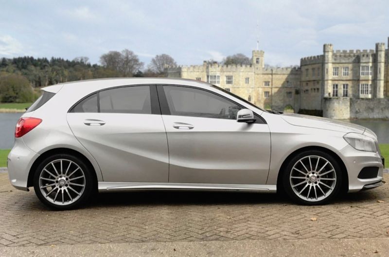 2015 Mercedes A200 1.6L BLUEEFFICIENCY AMG SPORT image 3