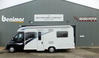 2017 Bailey Approach 745 image 1