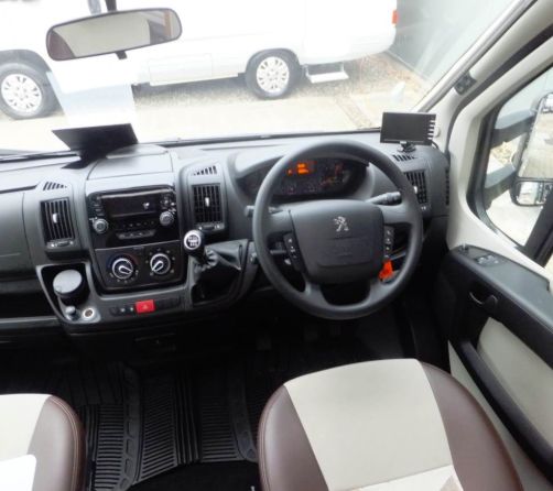 2017 Bailey Approach 745 image 6