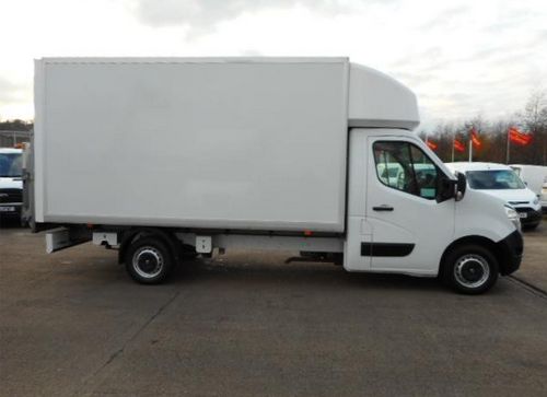 Nissan NV400 2.3 DCi SE L3 3500 Chassis Cab (FWD) image 2