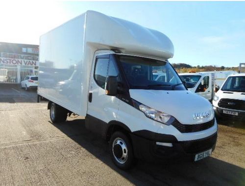 Iveco Daily 2.3 TD 35C13 LWB DriveAway Luton 2dr image 1