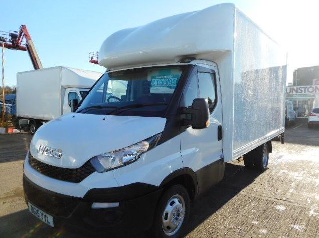 Iveco Daily 2.3 TD 35C13 LWB DriveAway Luton 2dr image 7