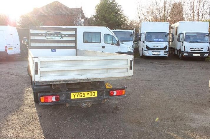 Nissan Cabstar 3.0 dCi Dropside 2dr image 3