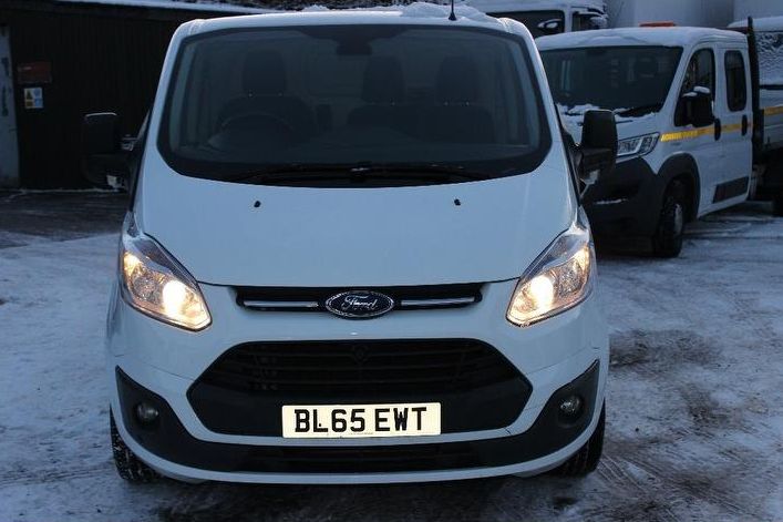 Ford Transit Custom 2.2 TDCi 290 L2H1 Trend Double Cab-in-Van 5dr image 2