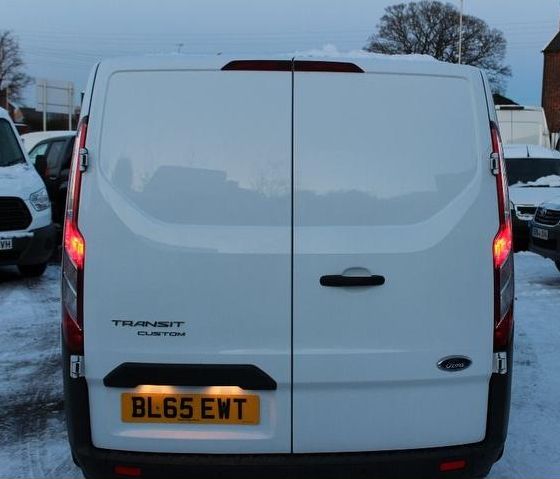 Ford Transit Custom 2.2 TDCi 290 L2H1 Trend Double Cab-in-Van 5dr image 3