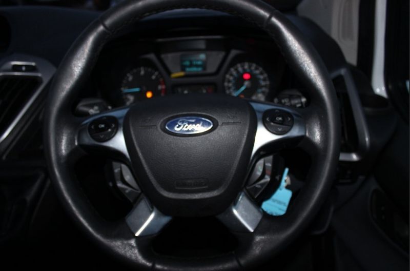 Ford Transit Custom 2.2 TDCi 290 L2H1 Trend Double Cab-in-Van 5dr image 6