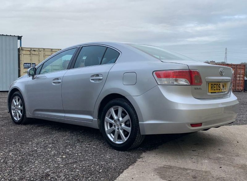 2009 Toyota Avensis image 4