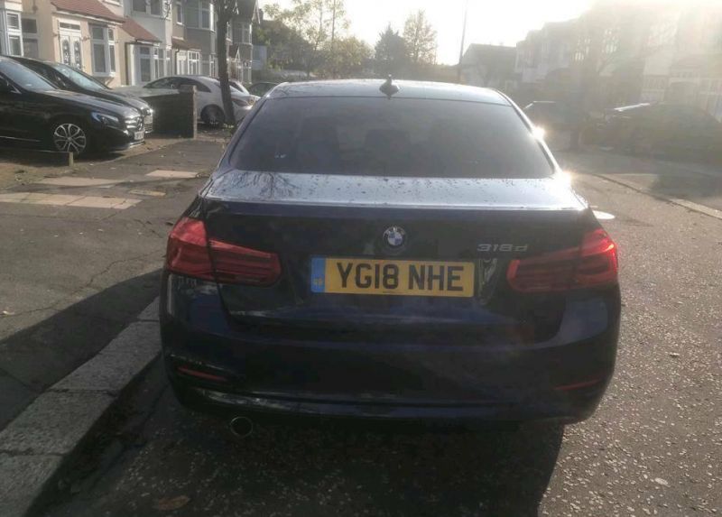 2018 BMW 3 Series automatic image 7