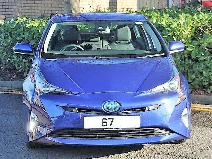 Toyota Prius VVT-i Excel 5DR image 3