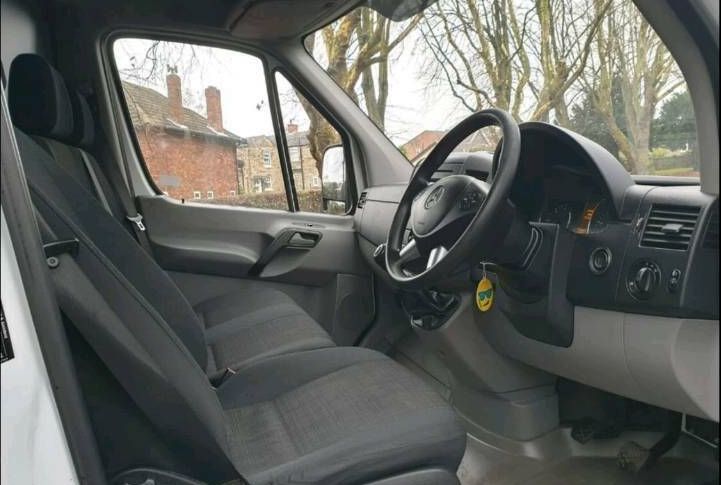 2014 Mercedes Sprinter Van image 4