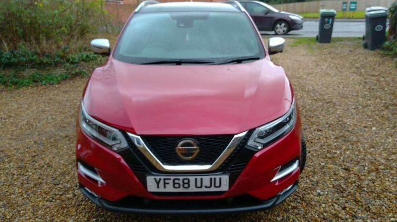 Nissan Qashqai 1.3 DIG-T Tekna+ 5dr image 2