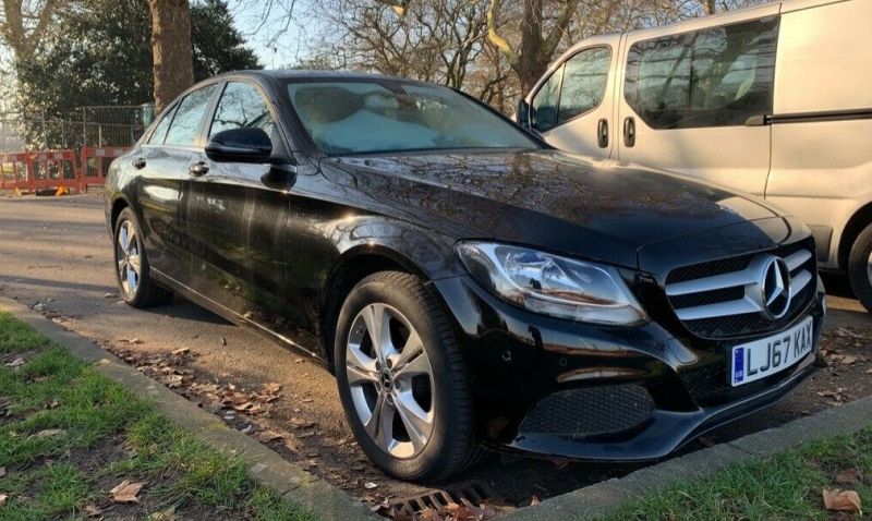 Mercedes-Benz C 200d SE - VERY LOW MILEAGE image 3