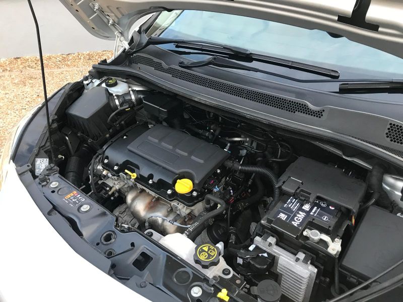 2017 Vauxhall Corsa 1.4 i ecoFLEX SRi 5dr image 6