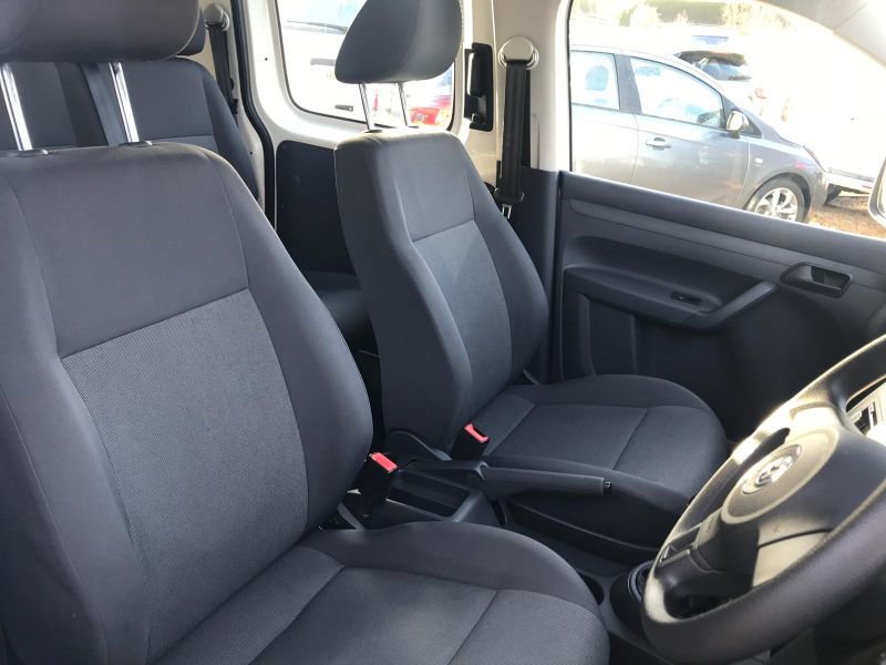 2014 Volkswagen Caddy Maxi 1.6 TDI 5dr image 8