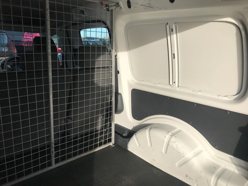 2014 Volkswagen Caddy Maxi 1.6 TDI 5dr image 10