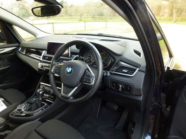 2015 BMW 220I Sport Active Tourer image 5