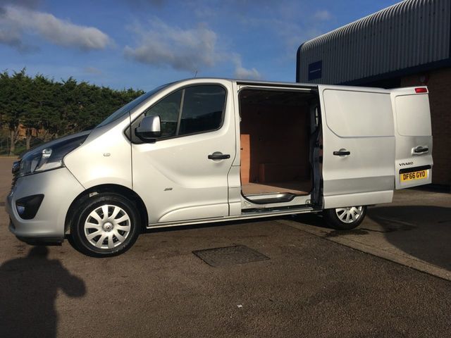 2016 Vauxhall Vivaro 1.6 Cdti image 3