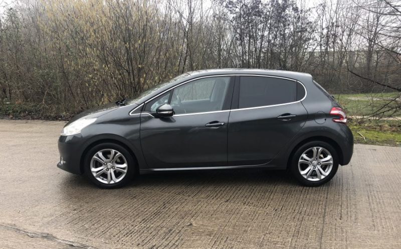 2015 Peugeot 208 1.6 E-Hdi 5dr image 4