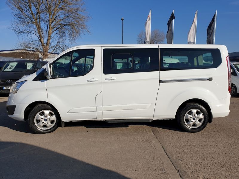 2017 Ford Tourneo Custom 310 L2 2.0TDCi image 4