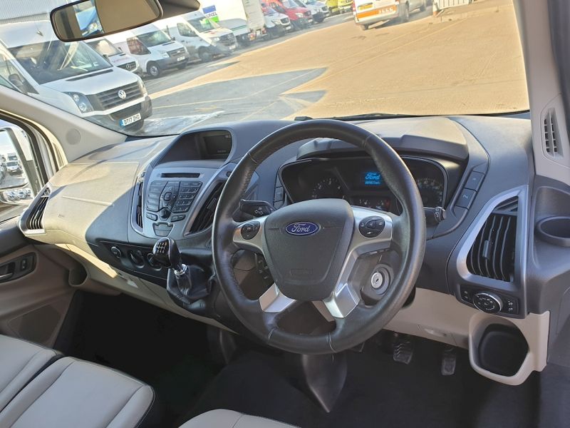 2017 Ford Tourneo Custom 310 L2 2.0TDCi image 7