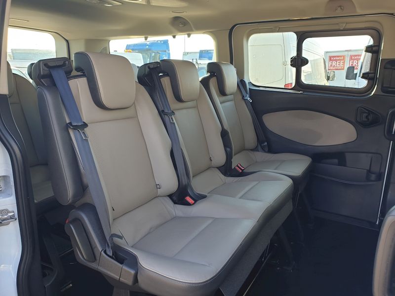 2017 Ford Tourneo Custom 310 L2 2.0TDCi image 8