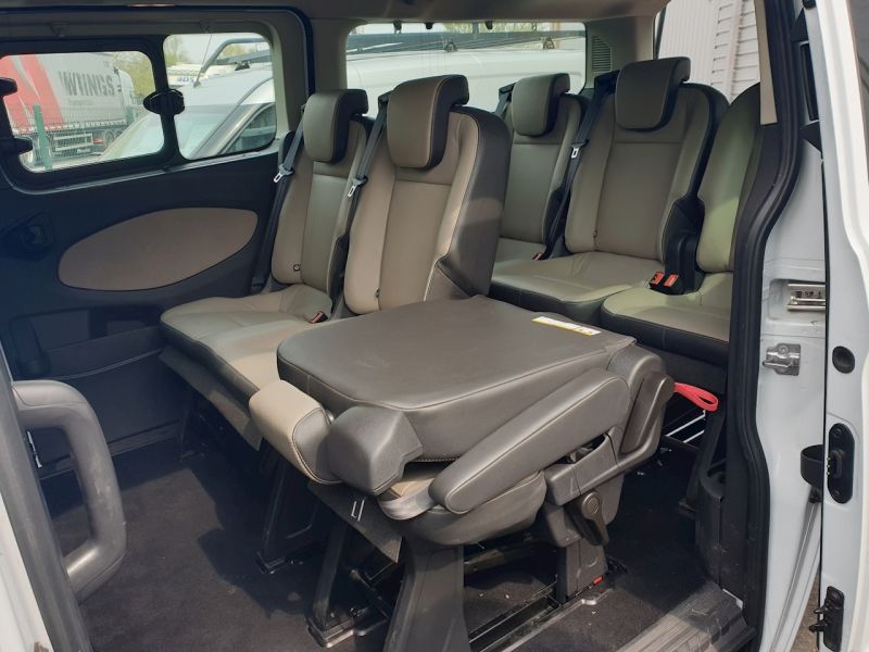 2017 Ford Tourneo Custom 310 L2 2.0TDCi image 10