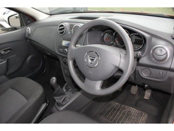 2016 Dacia Sandero 1.2 16v image 4